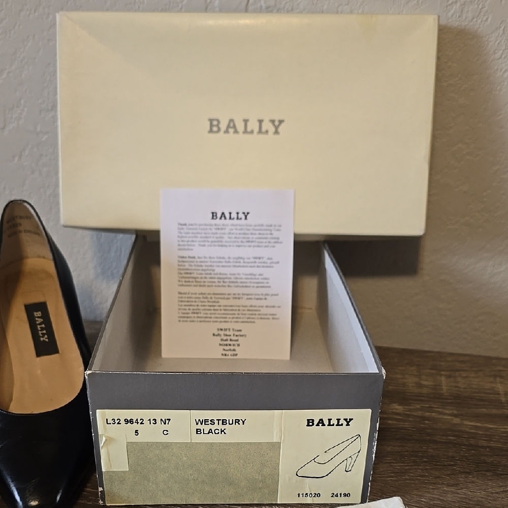 Bally Black Sophisticated Heels - Picture 2 of 16